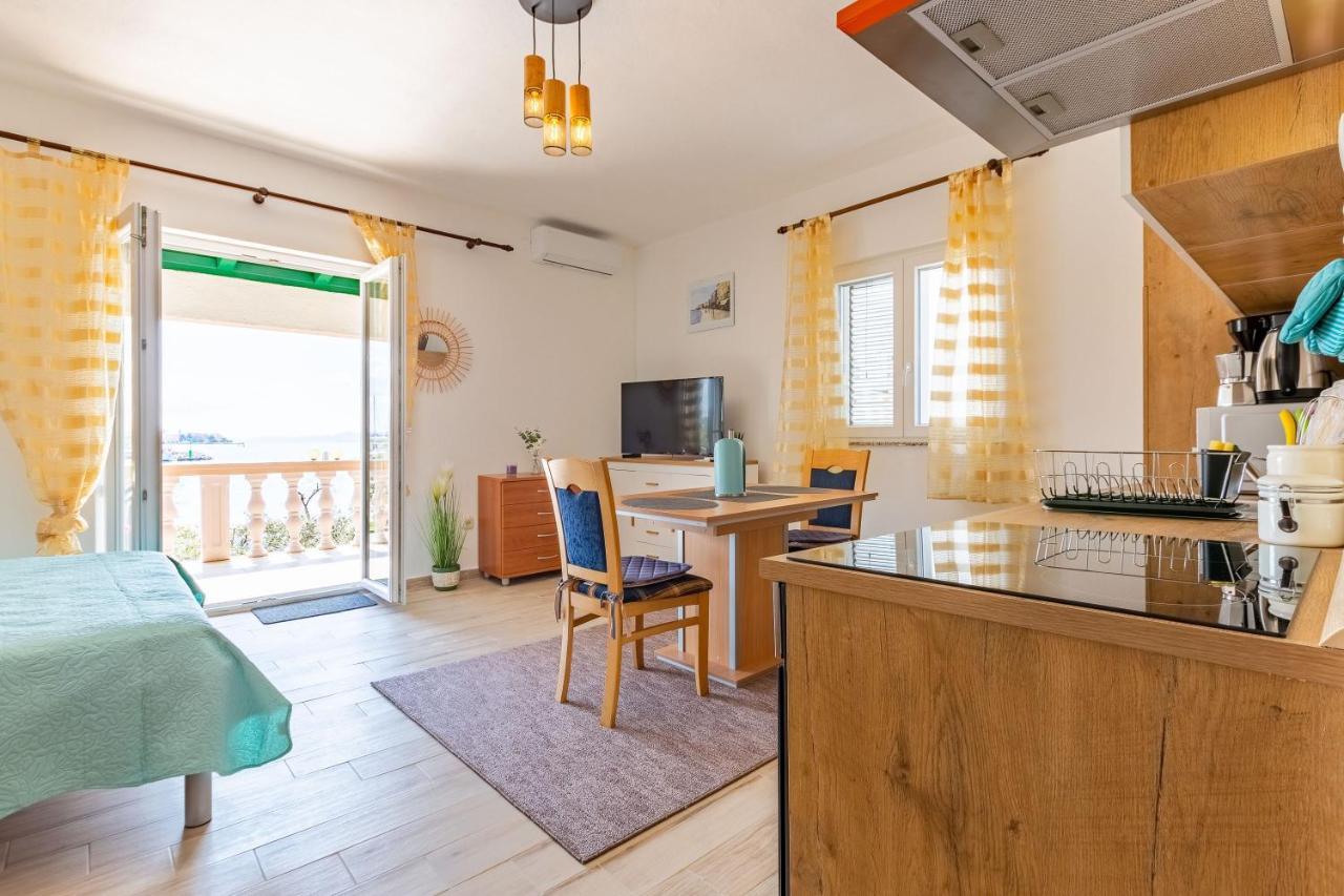 Mare-More Studio W Balcony And Beach Front And View زادار المظهر الخارجي الصورة