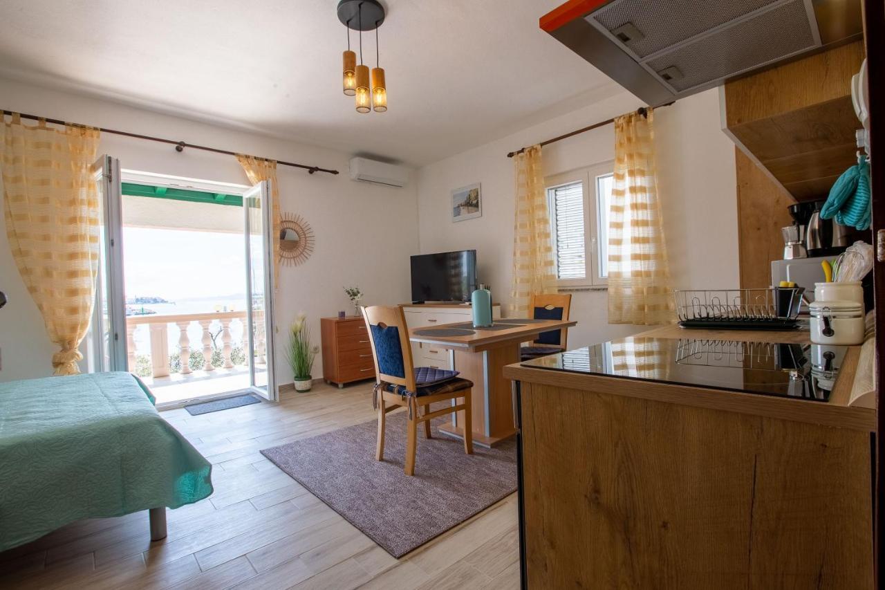 Mare-More Studio W Balcony And Beach Front And View زادار المظهر الخارجي الصورة